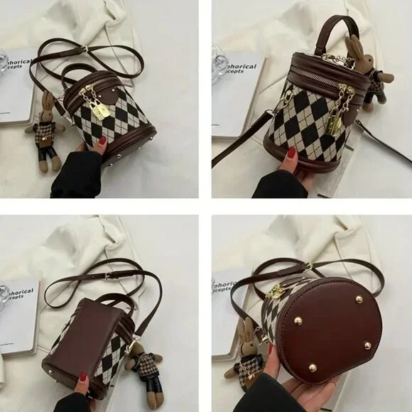 Argyle checkered bucket crossbody bag with brown trim and bunny charm 👜 - Picture 11 of 12